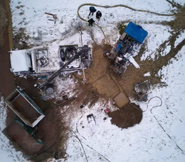 Probebohrung von Oben mit Geräten